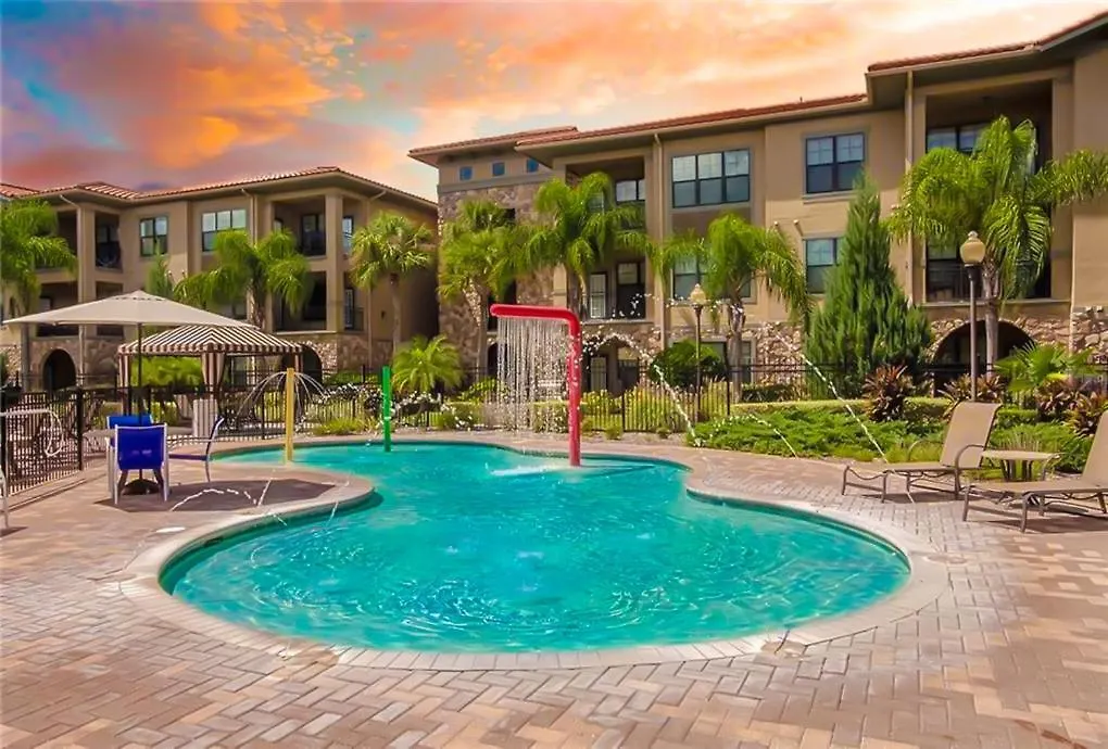 Holiday home Disney Just 8 Miles Away, Washer, Dryer, Kitchen, Living Room, Two Pools, Fitness Room Davenport